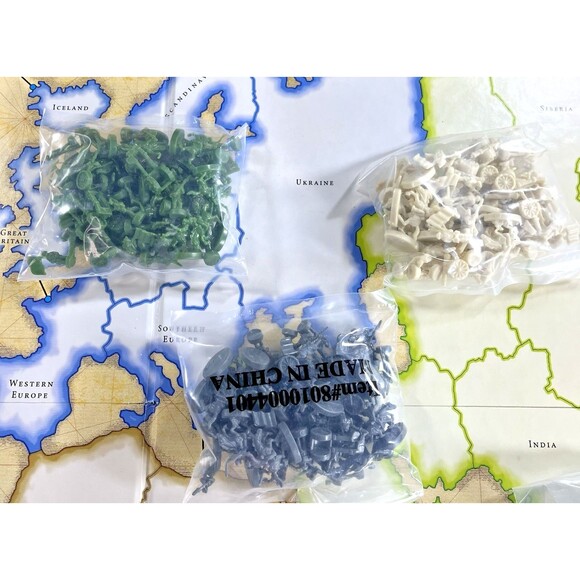 Risk The Game of Global Domination Golden Cavalry Token 2003 Open Box Unplayed - Picture 7 of 13